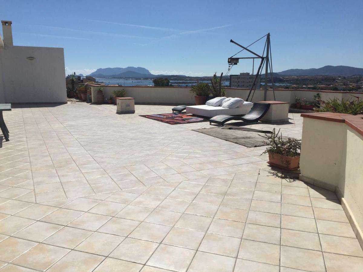 La Casa Di Gioconda Hotel Olbia Buitenkant foto