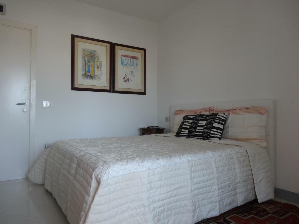 La Casa Di Gioconda Hotel Olbia Buitenkant foto