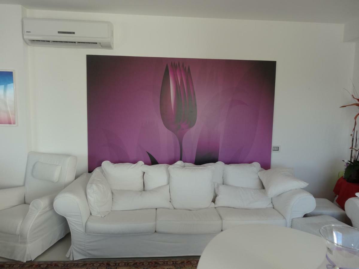 La Casa Di Gioconda Hotel Olbia Buitenkant foto